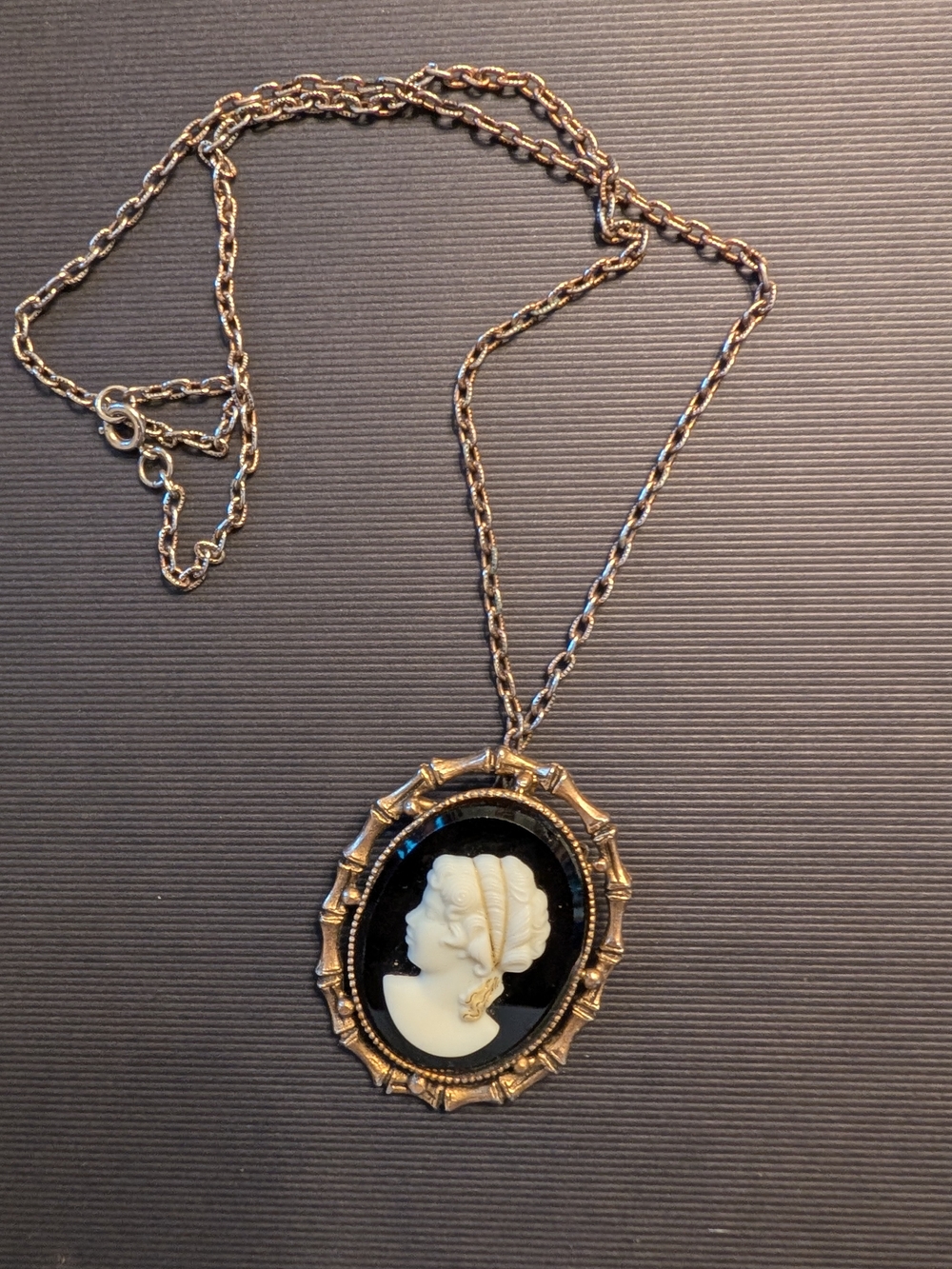 Vintage Gold Cameo Pendant Necklace — Black & Cream